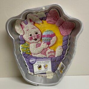 Wilton Easter “Bunny in a Basket” Cake Pan - Vintage